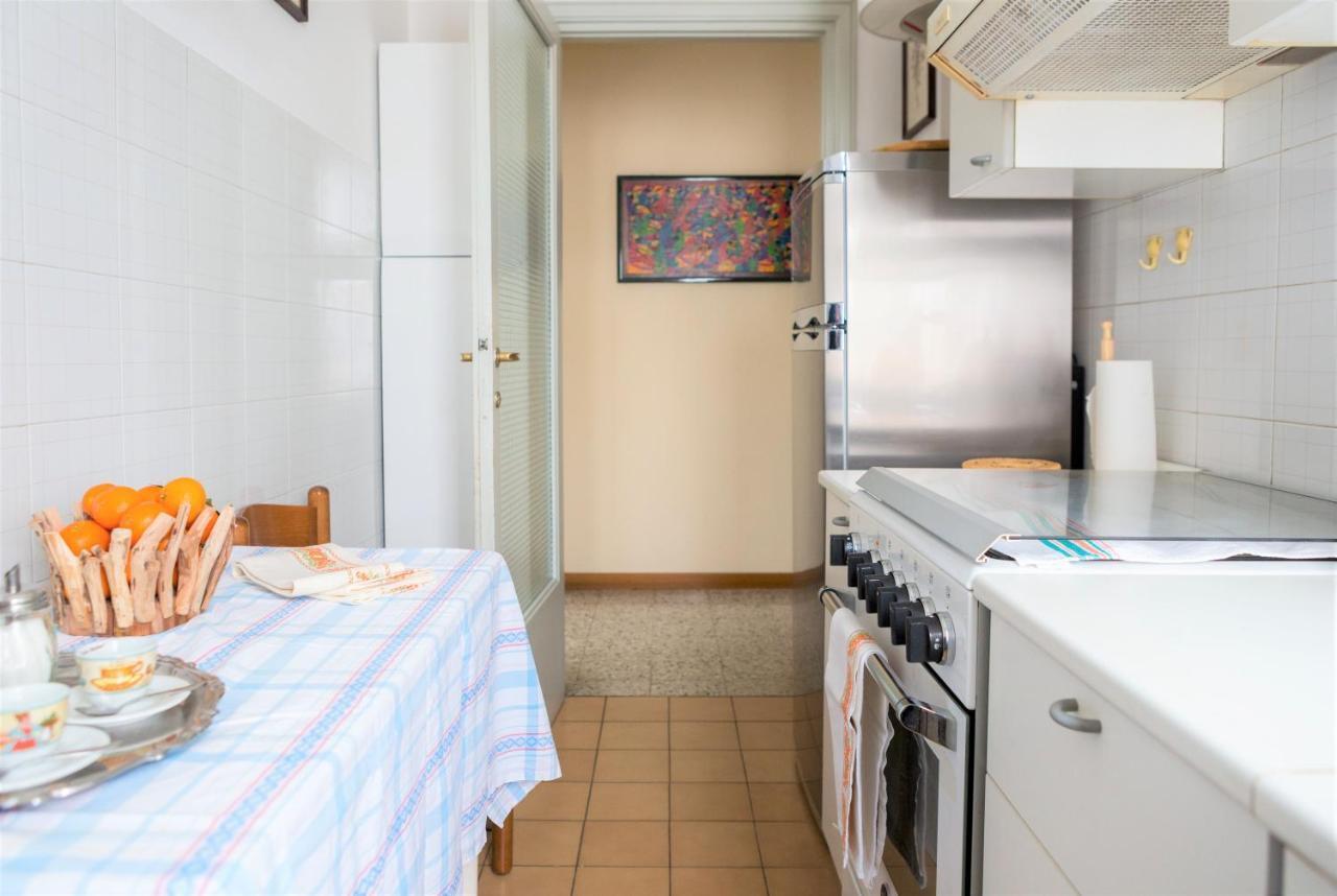 A Pochi Passi Dal Centro E Dall'Ospedale Di Parma Apartment Exterior foto