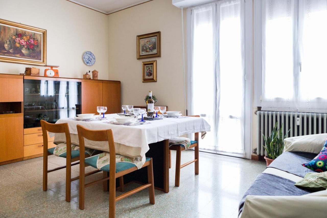 A Pochi Passi Dal Centro E Dall'Ospedale Di Parma Apartment Exterior foto